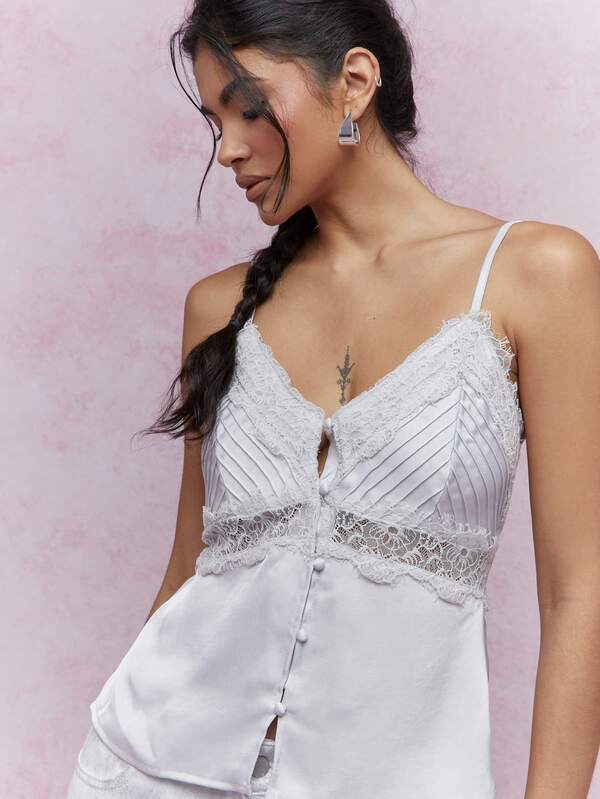 Missguided MISSGUIDED Stitching Detail Bust Button Through Lace Cami Top