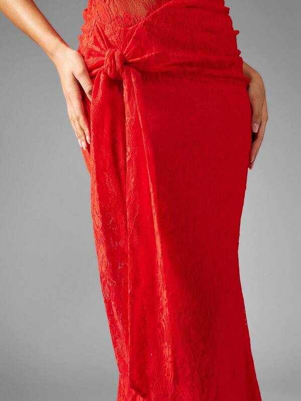 Missguided MISSGUIDED Strapless Bandeau With Twist Front Detail Side Ruching Maxi Dress