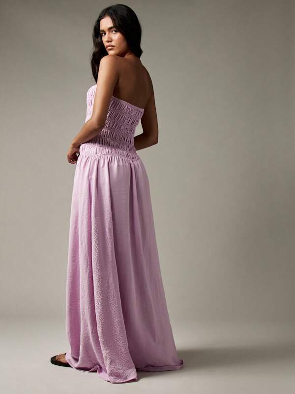 Missguided MISSGUIDED Strapless Smocked Bodice Maxi Dress With Flowing Skirt