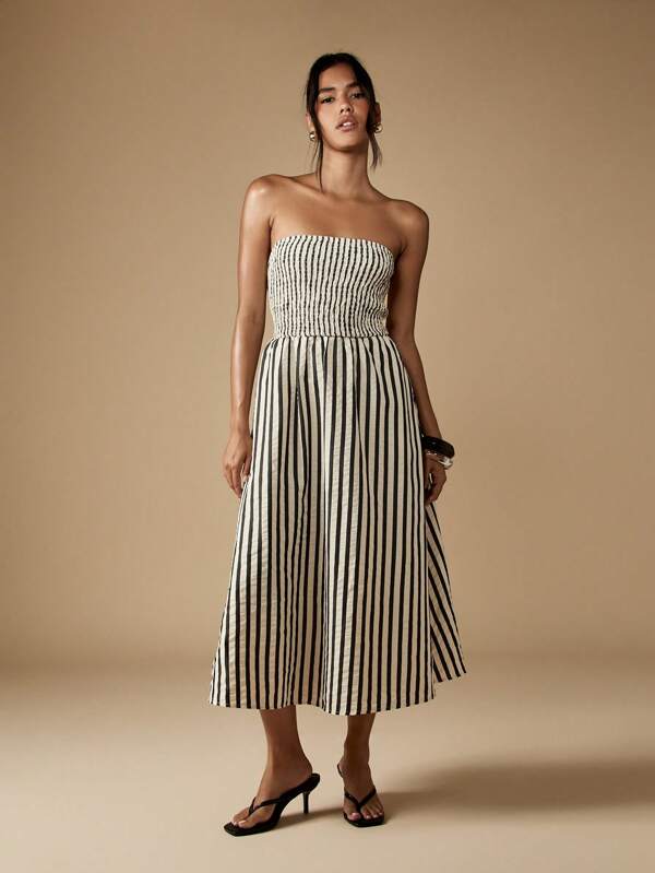 missguided MISSGUIDED Strapless Striped Midi Dress With Smocked Bodice And Flared Skirt