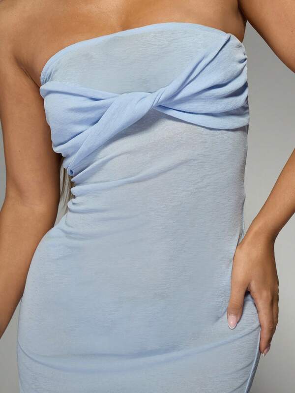 Missguided MISSGUIDED Strapless Twist Front Bandeau Maxi Dress With Side Slit
