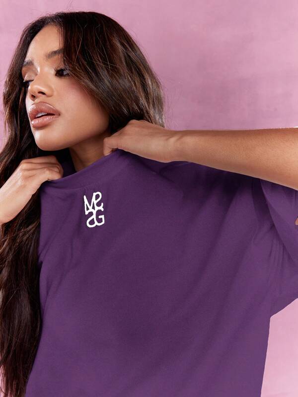 Missguided MISSGUIDED Street Embroidered Logo Crew Neck Oversized T-Shirt