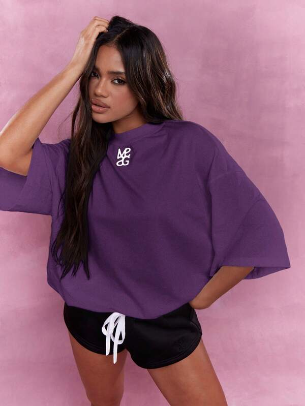 Missguided MISSGUIDED Street Embroidered Logo Crew Neck Oversized T-Shirt