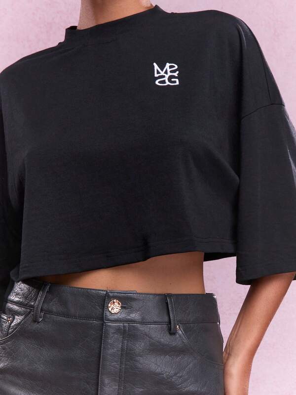 Missguided MISSGUIDED Street Embroidered Logo Drop Shoulder Loose Fit Crop T-Shirt