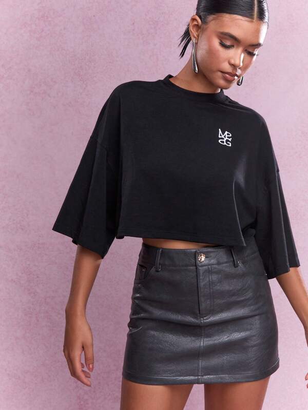 missguided MISSGUIDED Street Embroidered Logo Drop Shoulder Loose Fit Crop T-Shirt