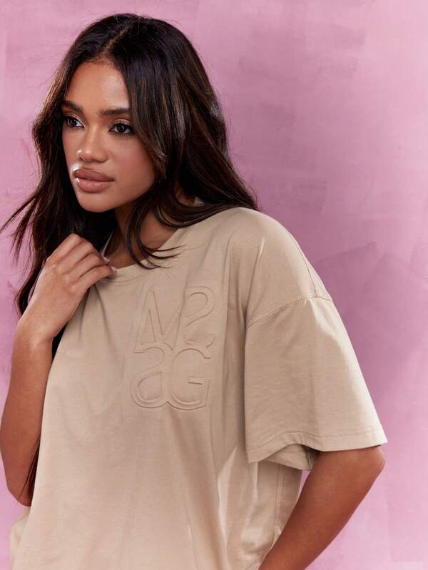 Missguided MISSGUIDED Street Logo Embossed Drop Shoulder Oversized T-Shirt