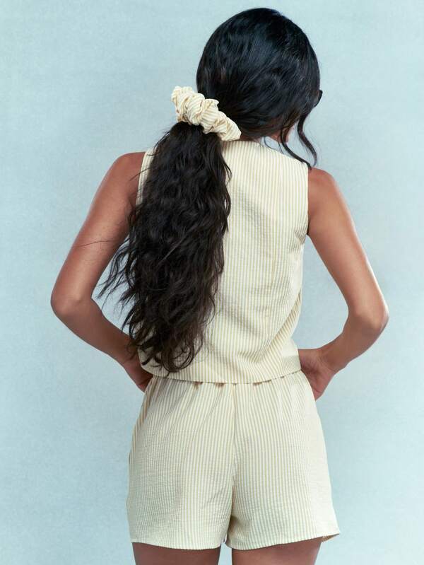 Missguided MISSGUIDED Street Textured Ribbed Buttoned Vest Top And Shorts Co-Ord With Scrunchie
