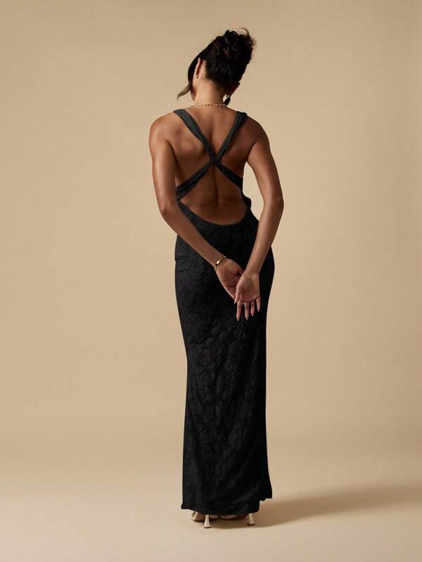 Missguided MISSGUIDED Stretch Devore Maxi Dress With Open Back Design