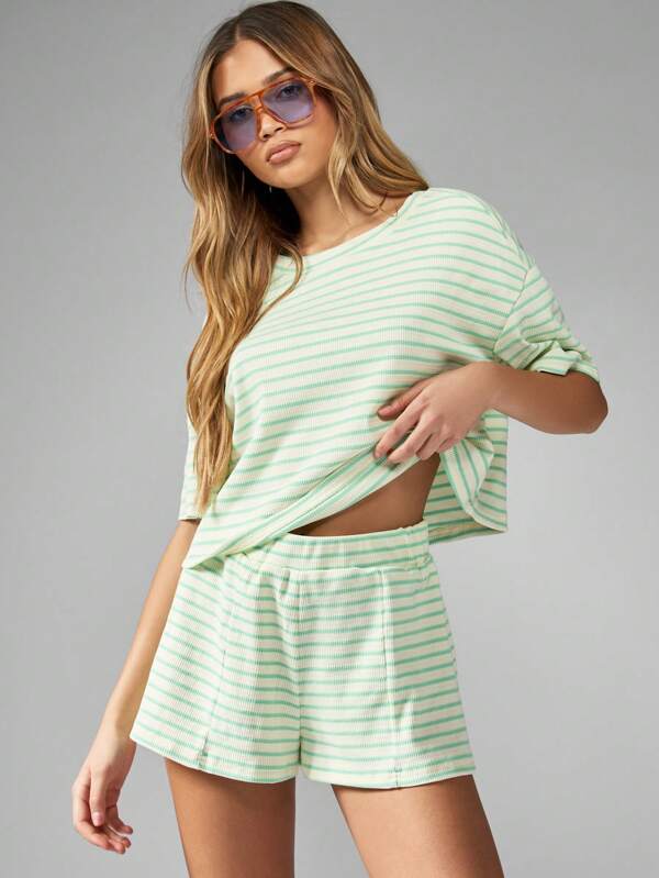 missguided MISSGUIDED Striped Co Ord Crop Top And Shorts Outfit