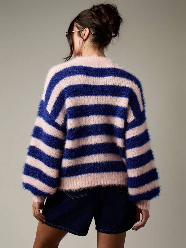 Missguided MISSGUIDED Striped Fuzzy Pullover Sweater With Crew Neck