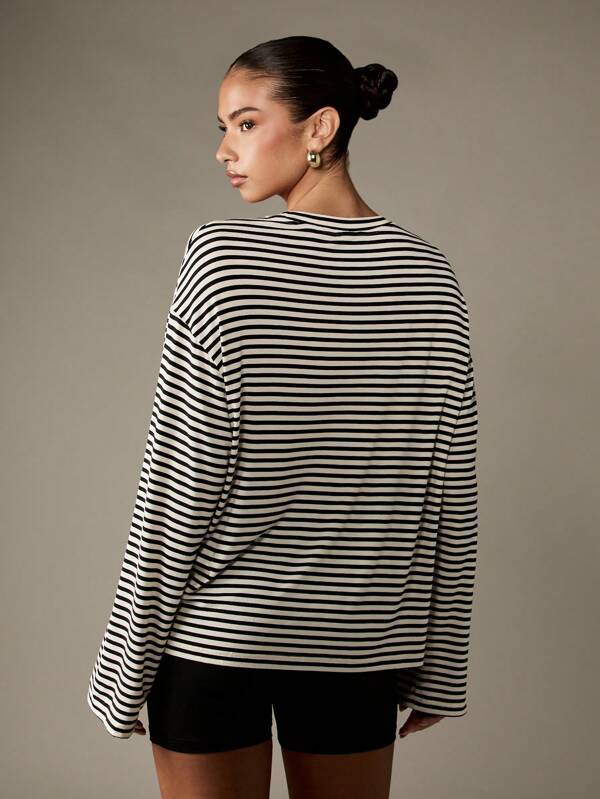 Missguided MISSGUIDED Striped Oversized Long Sleeve T-Shirt With Varsity Logo