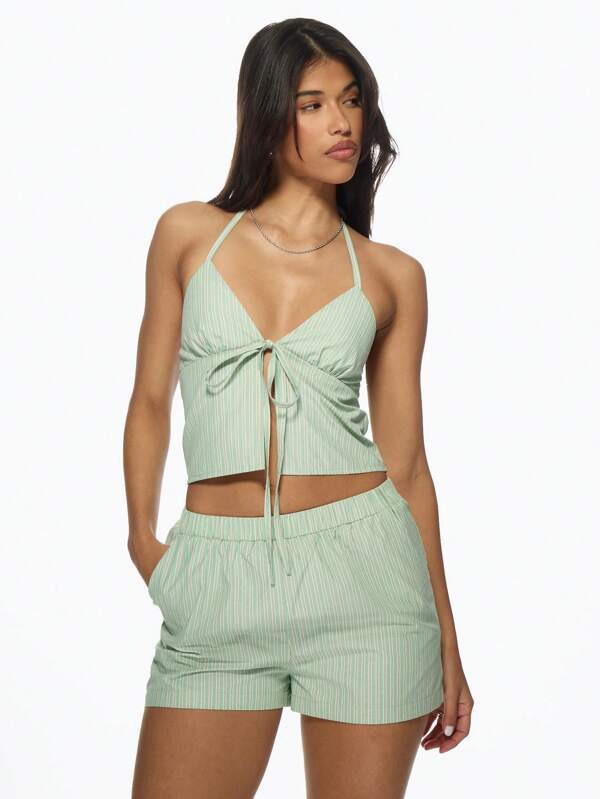 missguided MISSGUIDED Striped Two Piece Outfit With Tie Front Crop Top High Rise Shorts