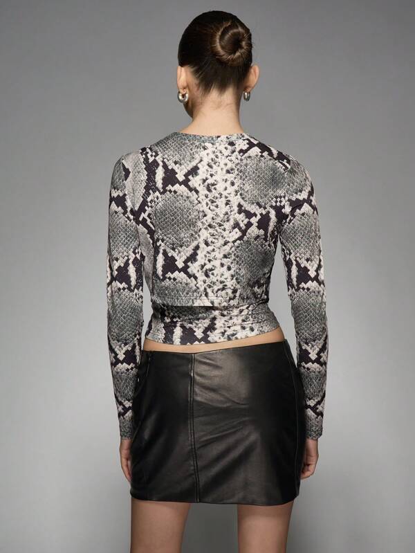 Missguided MISSGUIDED Stylish Snake Print Two-Piece Outfit With Cut-Out