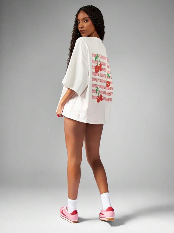 Missguided MISSGUIDED Sweet Cherry Retro Print Oversized T-Shirt