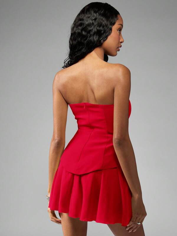 Missguided MISSGUIDED Tailored Strapless Mini Dress With Fitted Bodice And Pleated Skirt