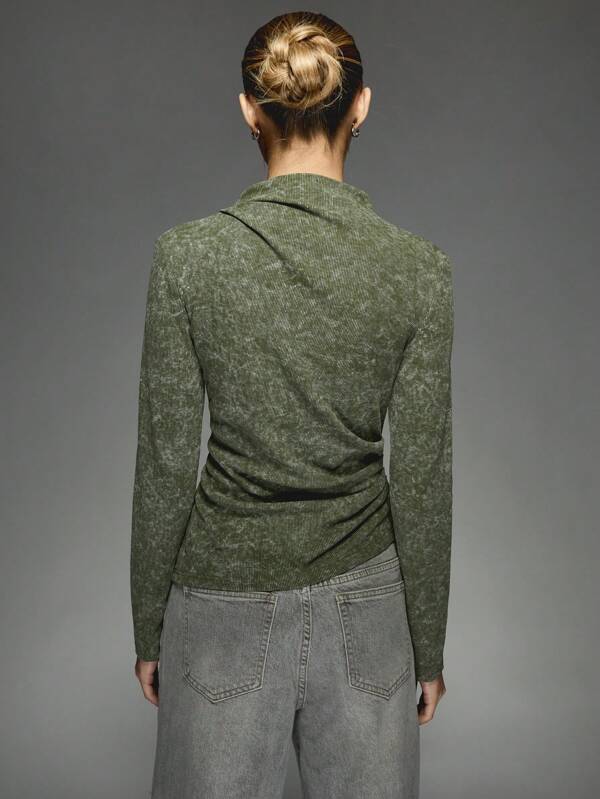 Missguided MISSGUIDED Textured Mock Neck Long Sleeve Irish-Themed Slim Fit Top Elegant St. Patrick's Day Party Wear Ribbed Knit Holiday Fashion Lucky Charm Green Celebration Essential