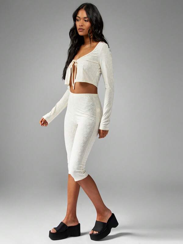 Missguided MISSGUIDED Textured Stretch Knit Tie-Front Capri Two Piece Outfit