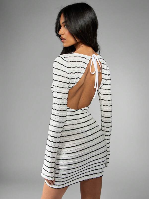 Missguided MISSGUIDED Textured Stripe Long Sleeve Mini Dress Open Back Design