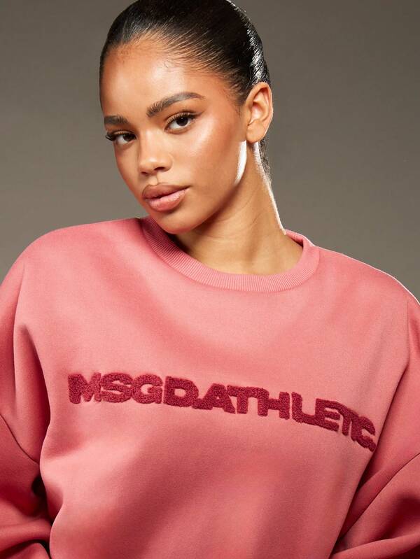 Missguided MISSGUIDED Towel Applique Crewneck Sweatshirt With Oversized Fit