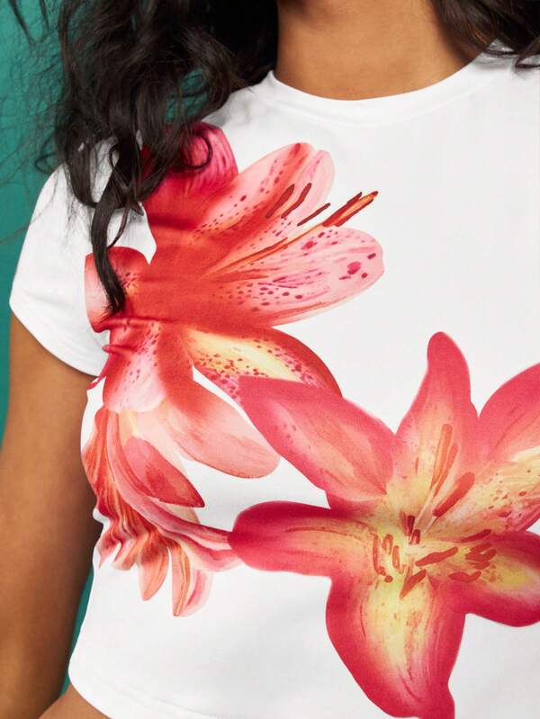 Missguided MISSGUIDED Tropical Lily Floral Print Crop T-Shirt