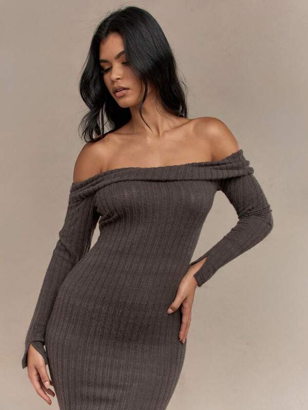 Missguided MISSGUIDED Twist Off-Shoulder Rib Knit Long Sleeves Bodycon Maxi Bardot Dress