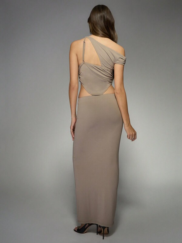 Missguided MISSGUIDED Two-Piece Elegant Asymmetric One Shoulder Crop Top Maxi Skirt Set
