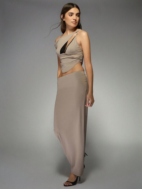 Missguided MISSGUIDED Two-Piece Elegant Asymmetric One Shoulder Crop Top Maxi Skirt Set