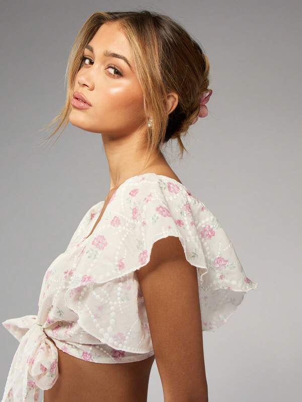 Missguided MISSGUIDED Two Piece Outfit Floral Frill Sleeves Crop Top Shorts