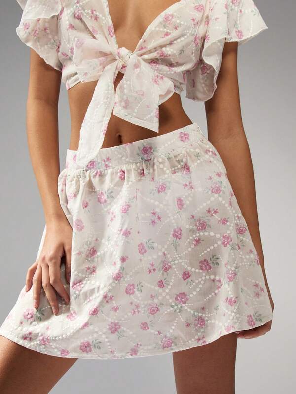 Missguided MISSGUIDED Two Piece Outfit Floral Frill Sleeves Crop Top Shorts