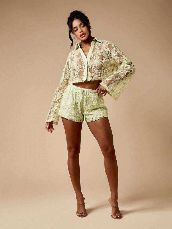 Missguided MISSGUIDED Two Piece Set Featuring Floral Lace Butterfly Sleeves And Mini Shorts