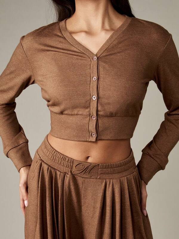 Missguided MISSGUIDED V Neck Cropped Cardigan With Button Front Closure