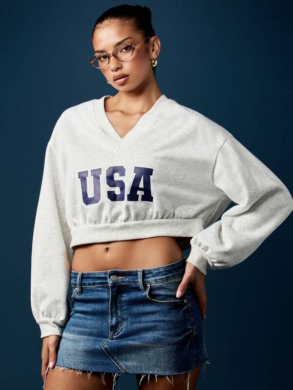 missguided MISSGUIDED V-Neck USA Graphic Cropped Sweatshirt With Long Sleeves