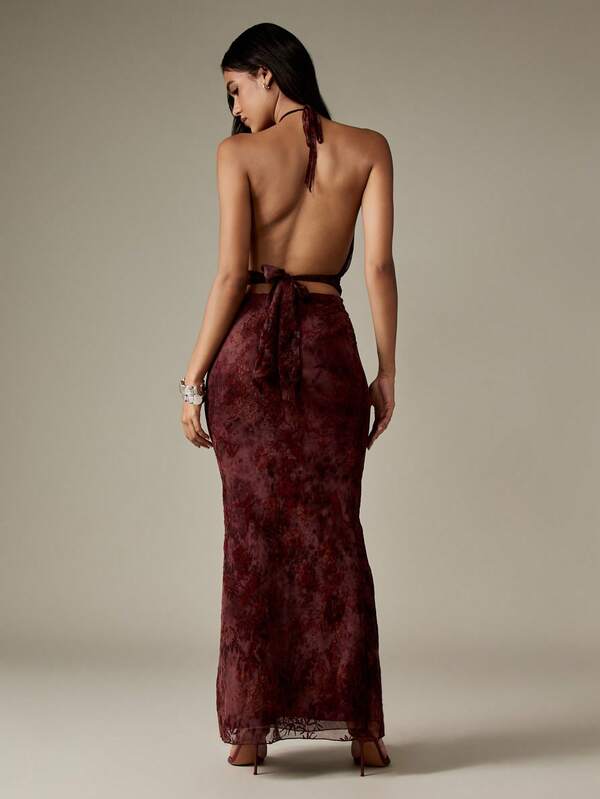 Missguided MISSGUIDED Velvet Halter Neck Crop Top And Maxi Skirt