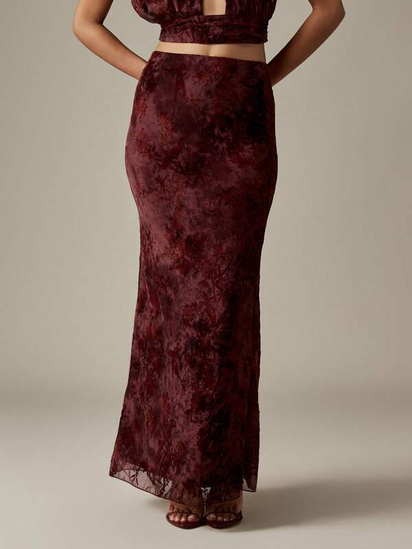 Missguided MISSGUIDED Velvet Halter Neck Crop Top And Maxi Skirt