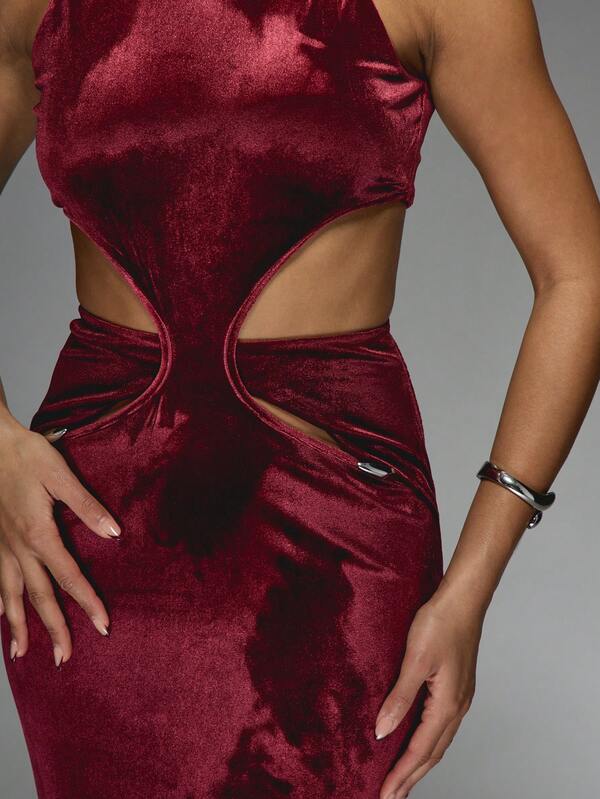Missguided MISSGUIDED Velvet High Neck Cut Out Maxi Dress With Metal Detail