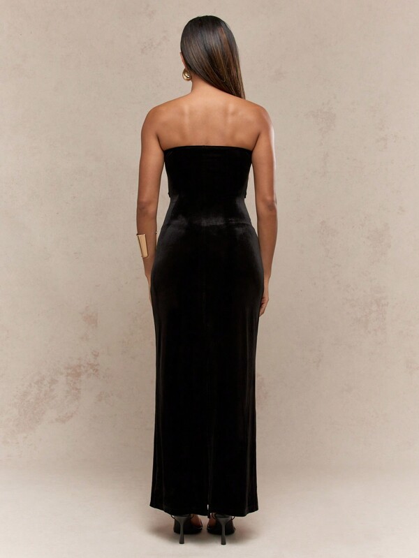 Missguided MISSGUIDED Velvet Metal Butterfly Detail Ruched Bust Cut-Out Bandeau Bodycon Maxi Dress