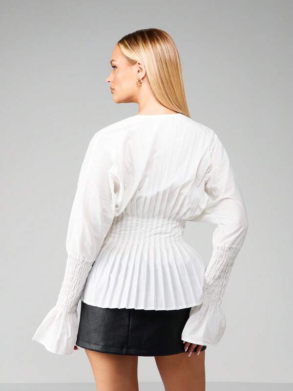 Missguided MISSGUIDED White Pleated Blouse With Bell Sleeves And Fitted Waist