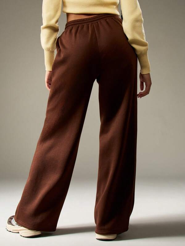Missguided MISSGUIDED Wide Leg Brown Sweatpants With Embroidered Logo