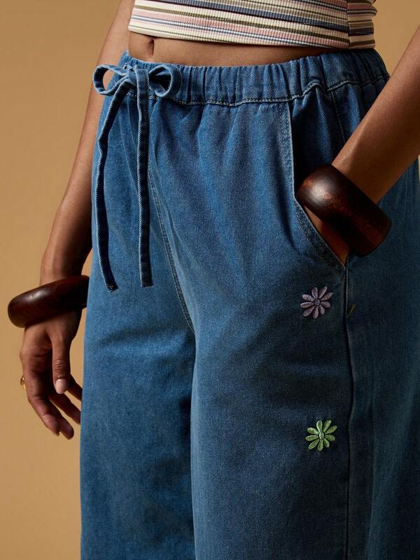 Missguided MISSGUIDED Wide Leg Denim Pants With Floral Embroidery