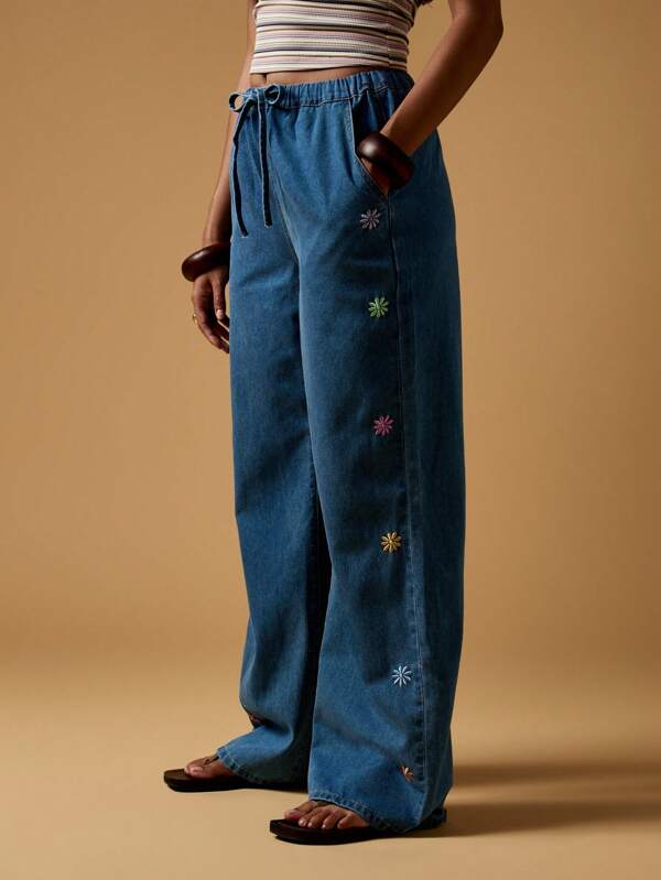 missguided MISSGUIDED Wide Leg Denim Pants With Floral Embroidery