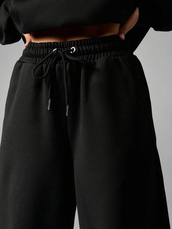 Missguided MISSGUIDED Wide Leg Joggers With Split Logo Design