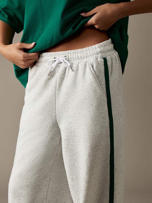 Missguided MISSGUIDED Wide Leg Track Sweatpants With Side Stripe Detail