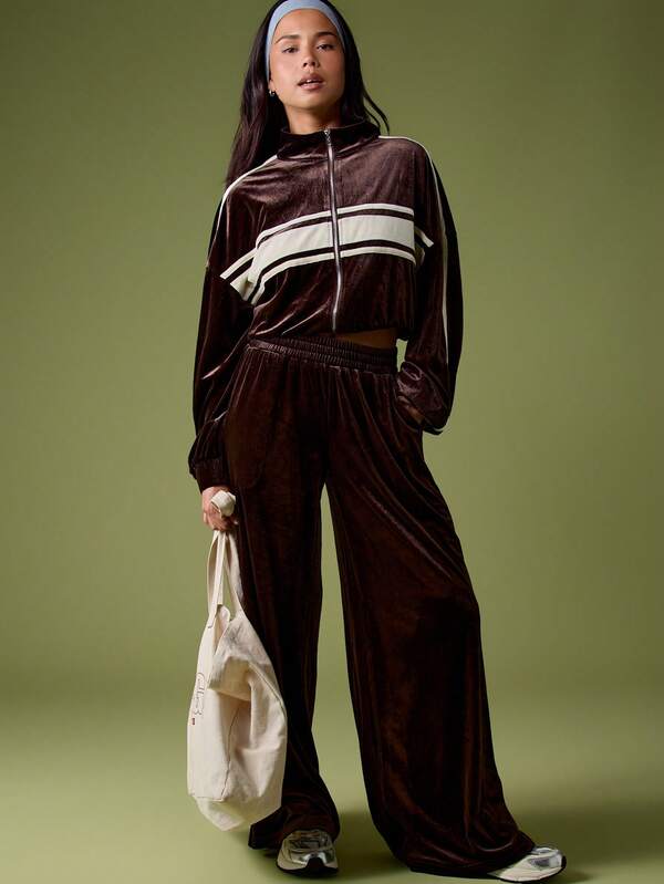 Missguided MISSGUIDED Wide Leg Velour Joggers With Elastic Waistband