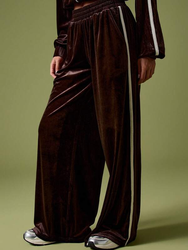 missguided MISSGUIDED Wide Leg Velour Joggers With Elastic Waistband