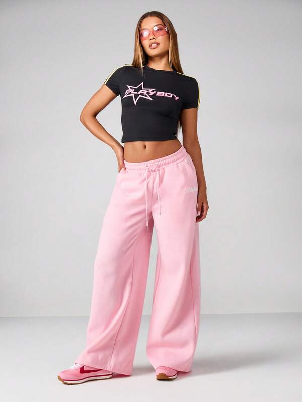 Missguided Missguided X Playboy Black Crop T-Shirt With Pink Star Logo