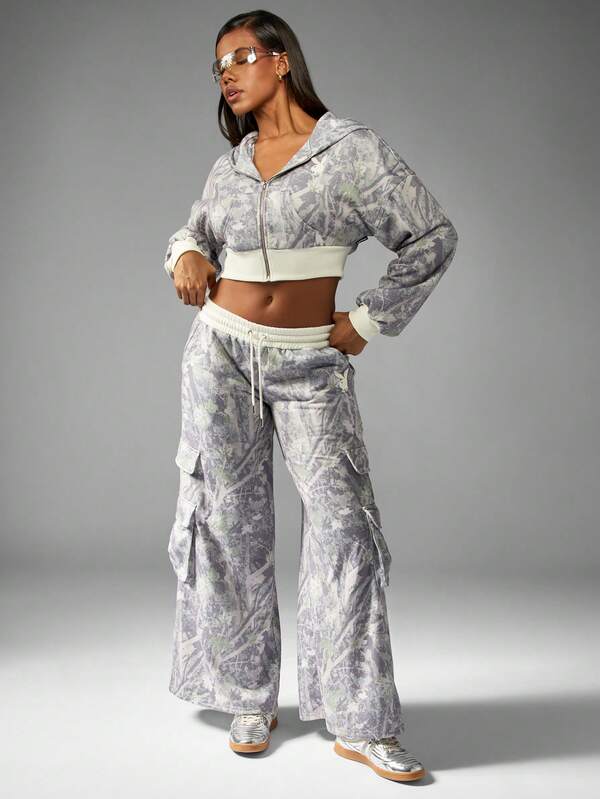 Missguided Missguided X Playboy Camo Wide Leg Cargo Joggers With Pockets