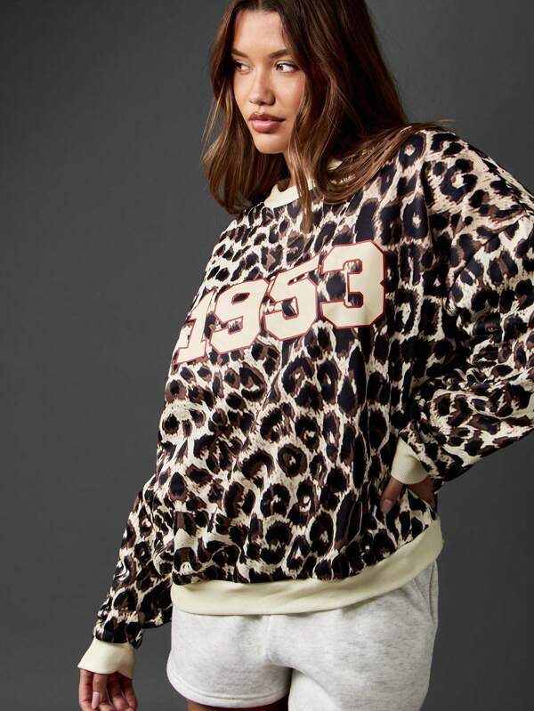 Missguided Missguided X Playboy Leopard Print Number Graphic Crewneck Pullover Sweatshirt