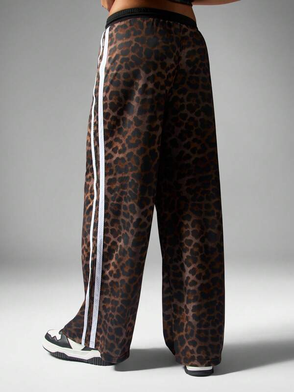 Missguided Missguided X Playboy Leopard Print Wide Leg Sweatpants With Stripes