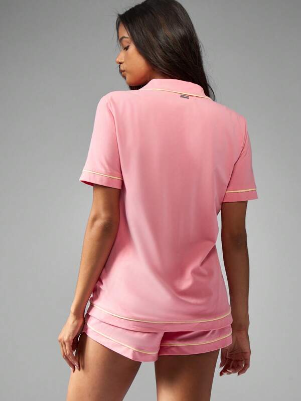 Missguided Missguided X Playboy Luxurious Button Up Short Sleeve Two-Piece Outfit With Shorts And Piping