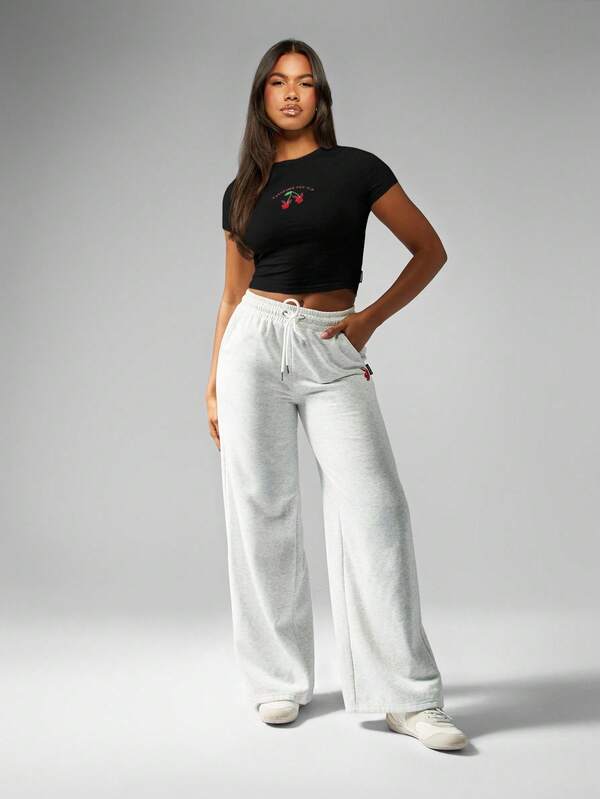 Missguided Missguided X Playboy MISSGUIDED Cherry Print Baby Tee Crop Top With Fitted Style